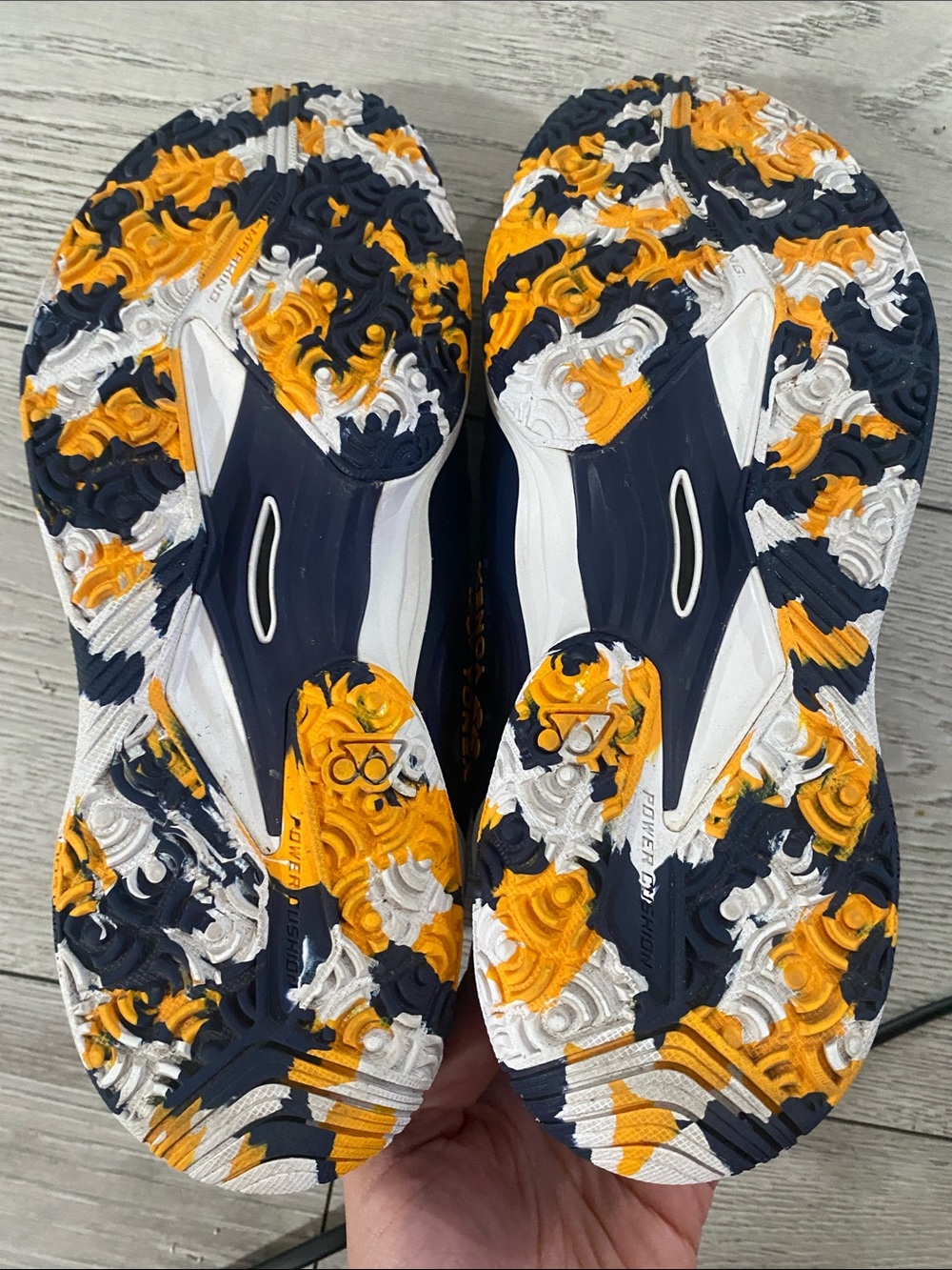 Yonex Women’s Navy and orange Court Sneakers - Picture 4 of 7